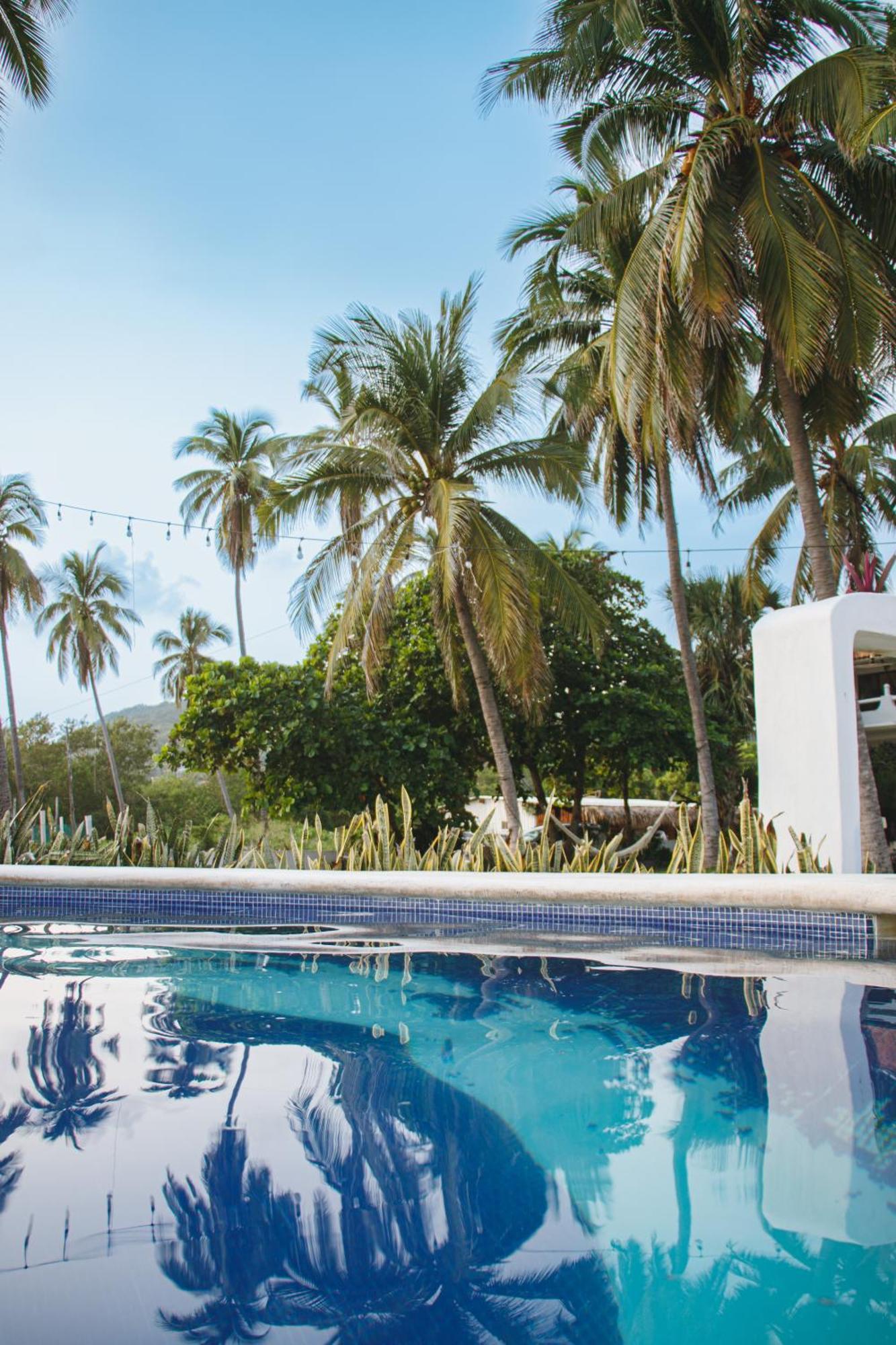 Hotel Tres Santos ตรอนโกเนส ภายนอก รูปภาพ